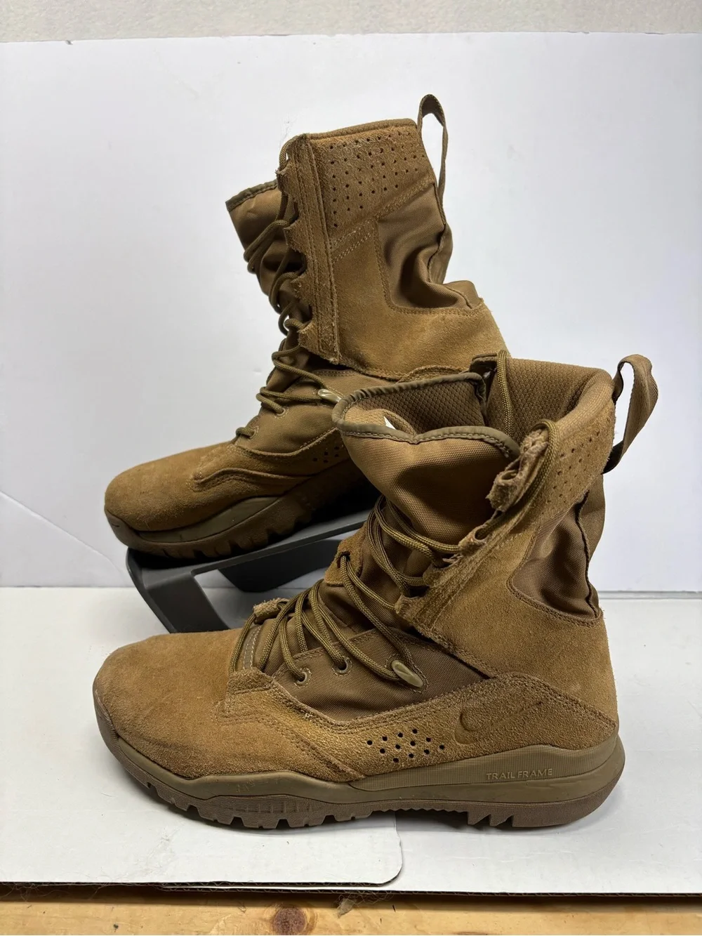 Nike 8